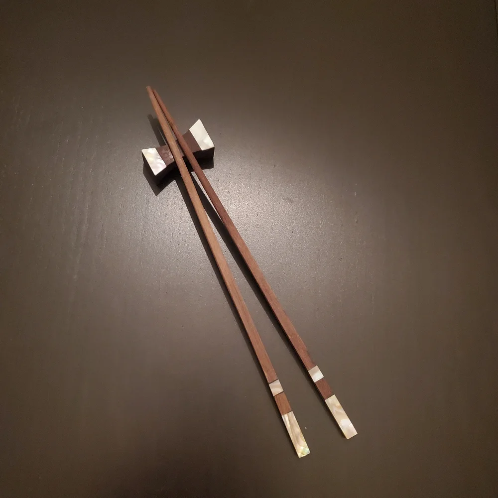 Chopsticks Your own set of chopsticks in a lovely ref box